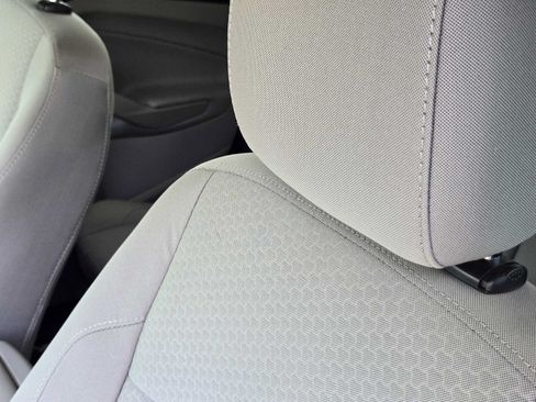 Used 2019 Ford Escape SE FWD image 16