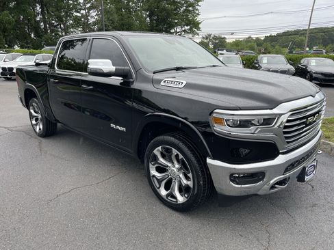 Used 2024 RAM 1500 Limited AWD/4WD image 3