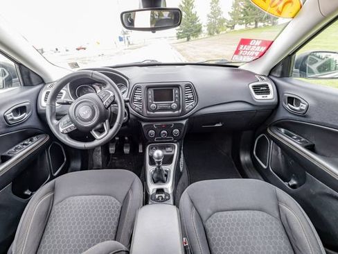 Used 2018 Jeep Compass Sport w/ Mopar Graphics Package FWD image 16