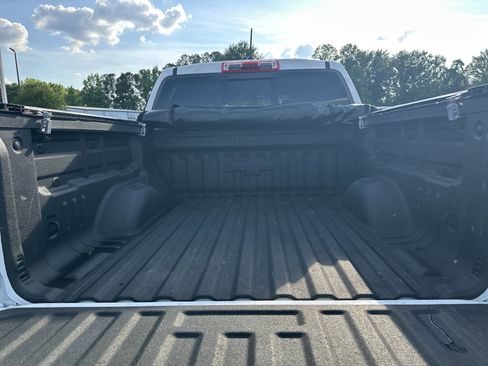 Used 2022 Chevrolet Colorado Z71 AWD/4WD image 20