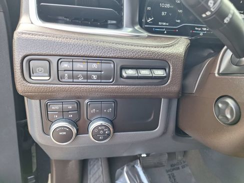 Used 2023 GMC Yukon Denali AWD/4WD image 24