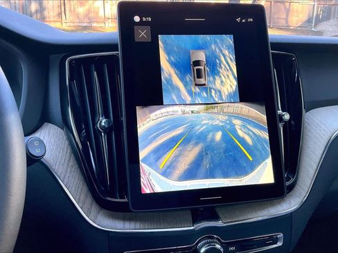 New 2026 Volvo XC60 B5 Plus w/ Protection Package Premier image 20