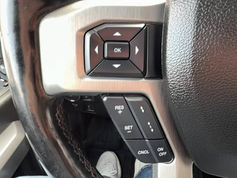 Used 2018 Ford F150 Platinum w/ Equipment Group 701A Luxury AWD/4WD image 20