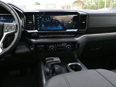 Used 2025 Chevrolet Silverado 1500 LT w/ Max Trailering Package image 9