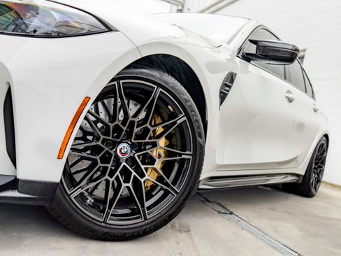 Used 2023 BMW M3 w/ M Carbon Exterior Package RWD image 4