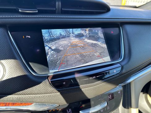 Used 2017 Cadillac XT5 Luxury w/ Driver Awareness Package image 33