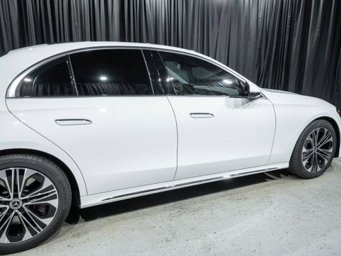 Certified 2025 Mercedes-Benz E 450 4MATIC Sedan image 4