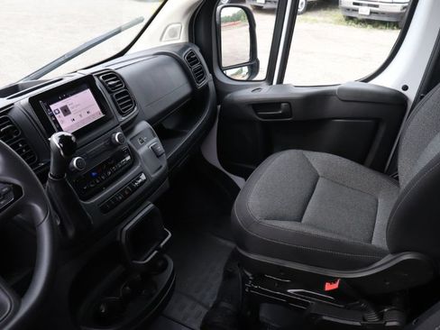 Used 2025 RAM ProMaster 2500 w/ U-Haul Equipment Group FWD image 13