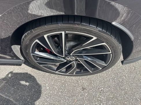 Used 2022 Volkswagen GTI Autobahn image 6