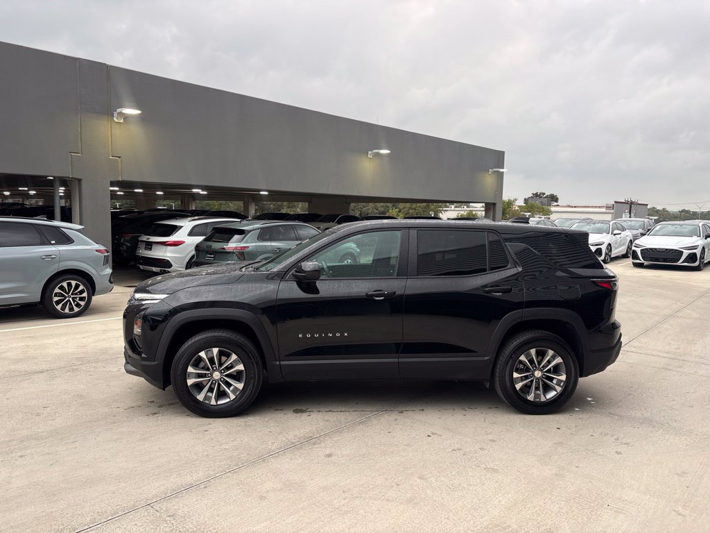 Used 2026 Chevrolet Equinox LT FWD image 14