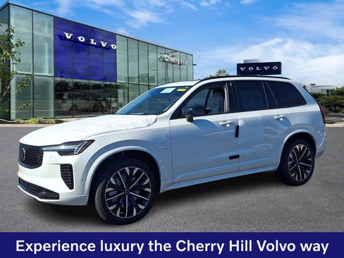 New 2026 Volvo XC90 T8 Ultra w/ Protection Package Premier AWD/4WD image 2