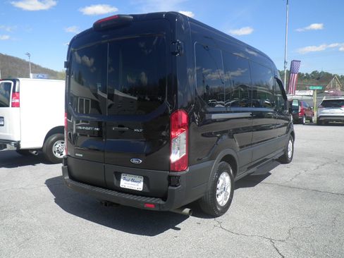 Used 2023 Ford Transit 350 XLT image 4