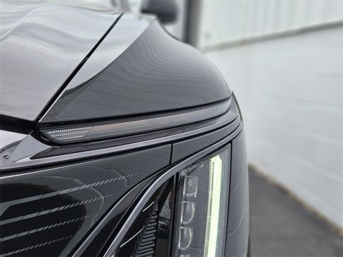New 2025 Cadillac Lyriq Sport image 10