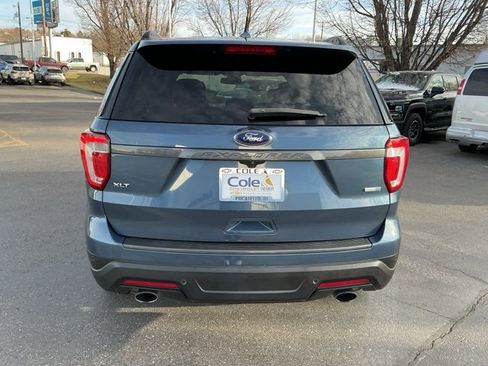 Used 2019 Ford Explorer XLT w/ Equipment Group 202A image 4