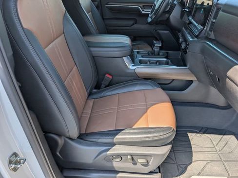 Used 2024 Chevrolet Silverado 1500 High Country AWD/4WD image 26