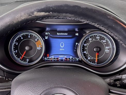 Used 2019 Jeep Cherokee Limited w/ Luxury Group image 14