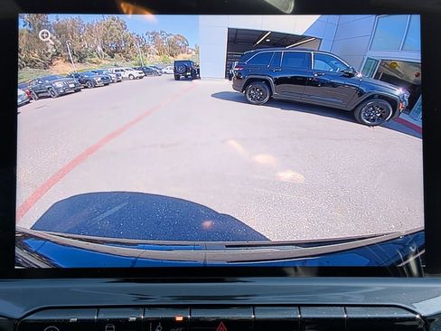 New 2026 Jeep Compass Latitude image 18