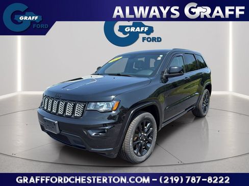Used 2021 Jeep Grand Cherokee Laredo X AWD/4WD image 1