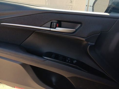 Used 2025 Toyota Camry LE image 14