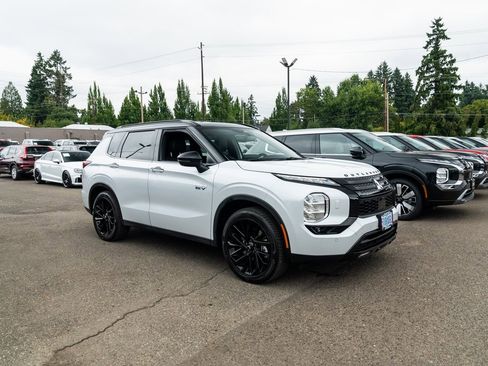 Used 2025 Mitsubishi Outlander SEL Black Edition image 26