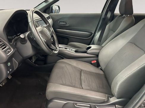 Used 2020 Honda HR-V Sport image 9