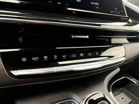 Certified 2023 Cadillac Escalade ESV Sport AWD/4WD image 32