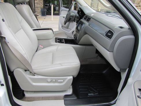 Used 2012 Chevrolet Suburban LT w/ Suspension Package, Off-Road AWD/4WD image 23