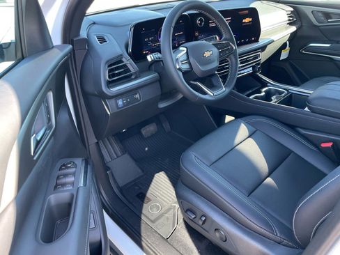 New 2026 Chevrolet Traverse LT FWD image 4