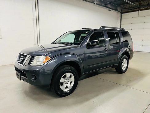 Used 2012 Nissan Pathfinder S AWD/4WD image 2