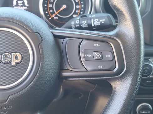 Used 2023 Jeep Wrangler Sport AWD/4WD image 15