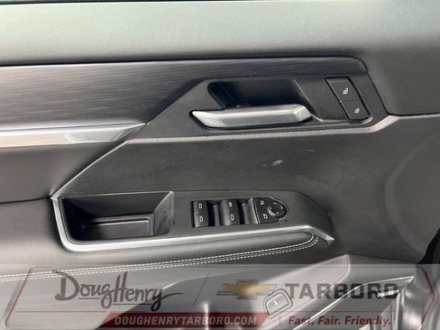Used 2025 GMC Acadia Elevation FWD image 28