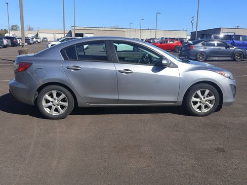Used 2011 MAZDA MAZDA3 i Touring FWD image 6