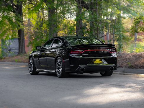 Used 2016 Dodge Charger SRT w/ Harman/Kardon Audio Group image 43