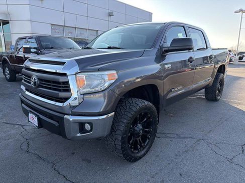 Used 2015 Toyota Tundra SR5 image 8