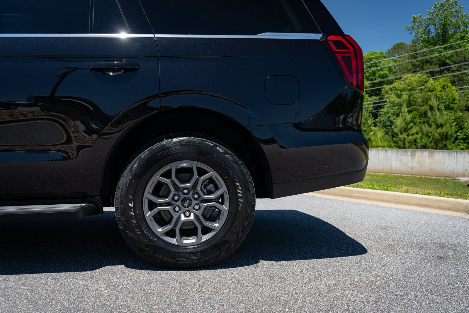 New 2026 Ford Expedition Active AWD/4WD image 6