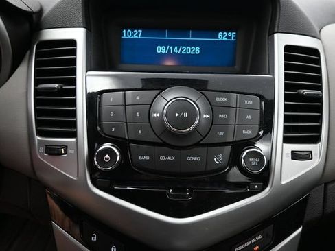 Used 2012 Chevrolet Cruze LS FWD image 19