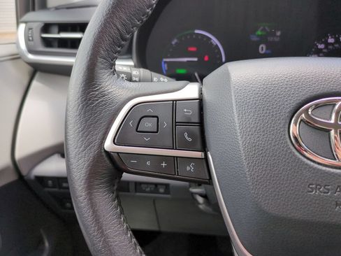 Used 2022 Toyota Sienna XLE FWD image 20