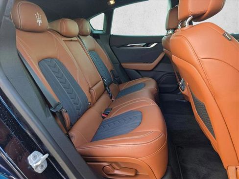 Used 2023 Maserati Levante GT image 21