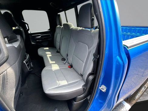 Used 2022 RAM 1500 Big Horn AWD/4WD image 16