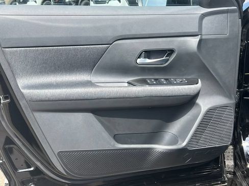 New 2026 Nissan Kicks SV w/ SV Premium Package AWD/4WD image 12