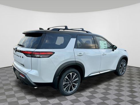 New 2026 Nissan Pathfinder Platinum image 7