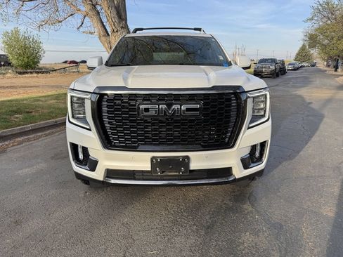Used 2023 GMC Yukon Denali Ultimate AWD/4WD image 2
