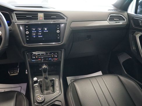 Used 2022 Volkswagen Tiguan SE R-Line AWD/4WD image 12