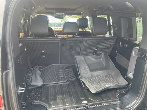 Used 2023 Land Rover Defender 110 X-Dynamic SE AWD/4WD image 18