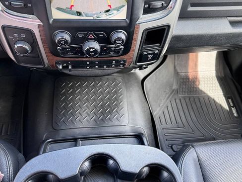 Used 2016 RAM 2500 Laramie w/ Convenience Group AWD/4WD image 11
