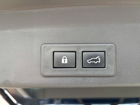 Used 2022 Subaru Ascent Limited w/ Technology Package image 57