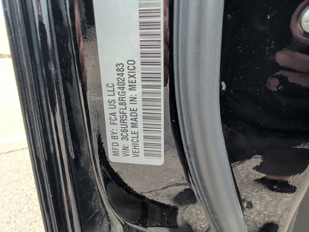 Used 2024 RAM 2500 Laramie AWD/4WD image 33