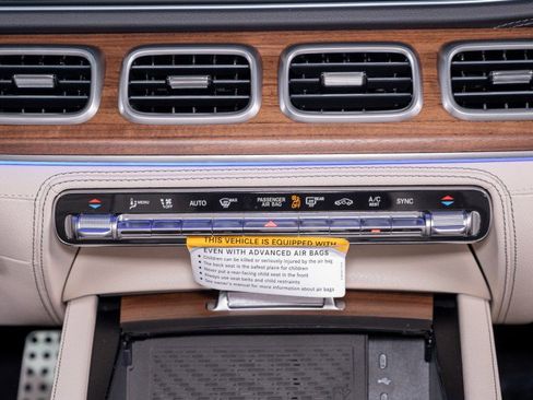 New 2026 Mercedes-Benz GLS 580 4MATIC image 23