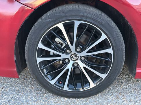 Used 2020 Toyota Camry SE w/ Convenience Package image 10