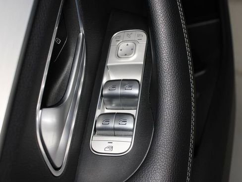 Used 2024 Mercedes-Benz GLE 350 4MATIC image 6